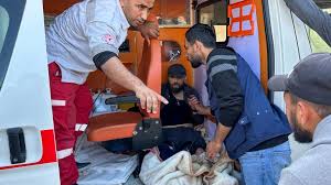 Israeli Airstrikes Kill 10, Palestinian Medics Report; UN Facility Targeted