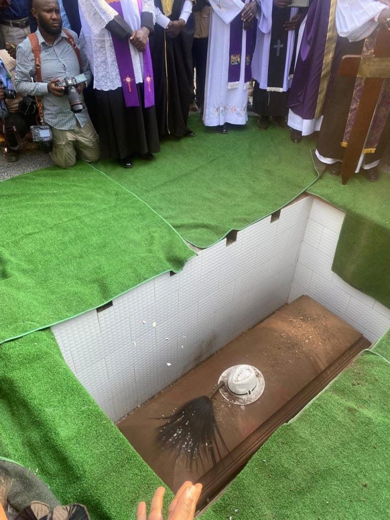Raila burial displays ageless Luo sacred rites