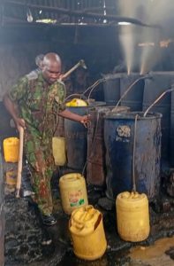 Police destroy 2,000 litres of illicit brew in Nairobi crackdown
