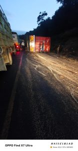 Four trailers overturn after cooking oil spill blocks Nairobi–Mai Mahiu Road