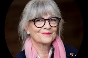 Gabi Hollows net worth