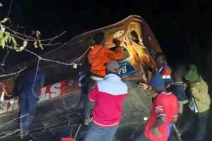 Seven killed, 28 injured in Maumba, Makueni after minibus crashes into escarpment