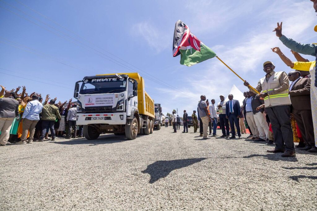 Ruto Launches 18km Road Project, Calls for Peaceful Political Competition