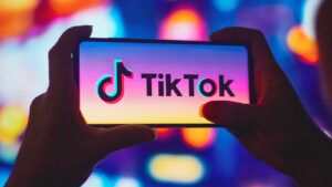 Can someone screen-record my private TikTok?