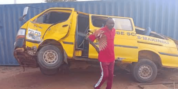 Several Injured In Collision Between Trailer And School Van On Mombasa-Nairobi Highway