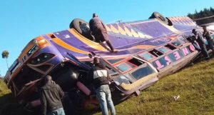Passengers Injured After Nairobi Bound Bus Overturns On Nairobi-Nakuru Highway In Kimende