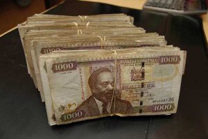 Drama As Man Is Robbed Of Sh300,000 By Men Posing As Traffic Cops After Leaving Bank In Kitengela