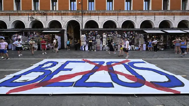Venice activists plan to disrupt Jeff Bezos's wedding