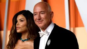 Venice protesters claim victory as Bezos changes wedding venue