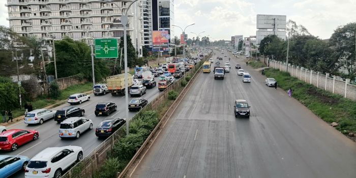 Traffic Snarls Along Nairobi’s Waiyaki Way After Lorry Overturns Near Brookside Junction