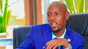 Geoffrey Mosiria finally responds after being caught with random slayqueen in his car