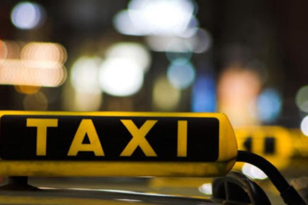 Drama as passenger stabs and injures taxi driver in dispute over pay in Eastleigh, Nairobi