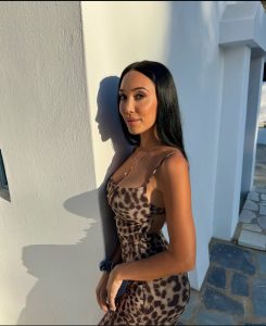 Scarlet Vas net worth