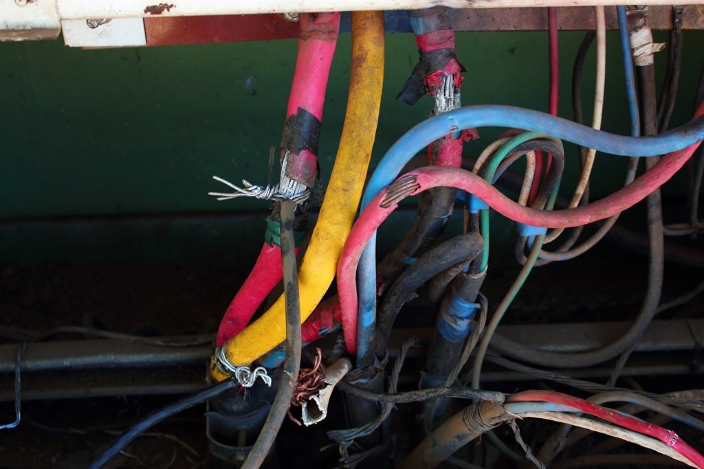 Tragedy as 2 people die in electrocution incidents in Makueni and Siaya Counties