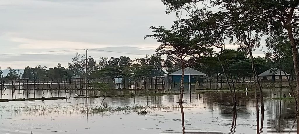 Death toll rises to 25 as floods ravage Nairobi, many still missing, police say