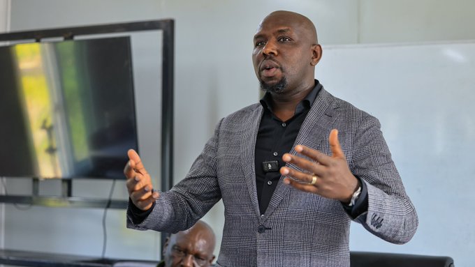 Murkomen dismisses Tuju’s claims, warns against ‘self-abduction’ theatrics