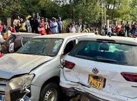 At least one person killed, many injured after bus crashes into vehicles on Valley Road, Nairobi