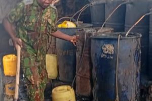 Police destroy 2,000 litres of illicit brew in Nairobi crackdown