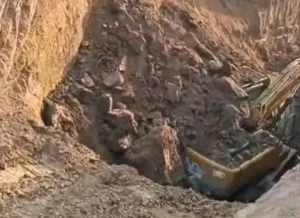 Tragedy as 2 men are retrieved dead from gold mining pit in Meru