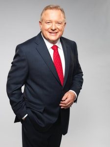 Peter Hitchener net worth and media career