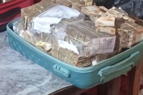 Update; EACC says they recovered Sh65 million from the home of Nairobi County Government Analo in a raid