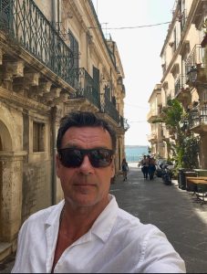 David James Elliott net worth and acting career
