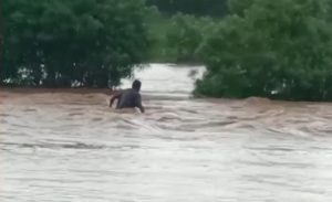 Tragedy as man drowns while attempting to cross flooded river in Nairobi