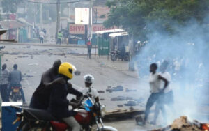Exclusive Video Captures Dramatic Attempt by Hired Goons to Block Linda Mwananchi Convoy on Way to Homa Bay