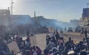 Chaos in Meru as Tear Gas Disrupts Sifuna’s Linda Mwananchi Rally Amid Rising 2027 Tensions
