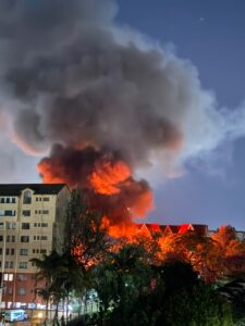 Massive fire destroys several vehicles at Kilimani garage