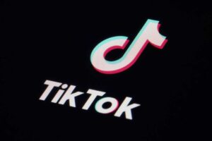 Can moderators see LIVE statistics on TikTok?