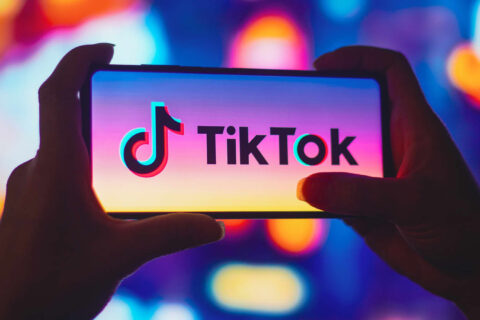 Can I like or comment without a TikTok account? Can I watch TikTok videos without an account? Can someone tell if you viewed their TikTok profile?