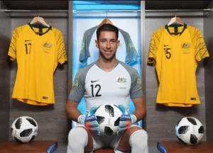 Brad Jones net worth and football career