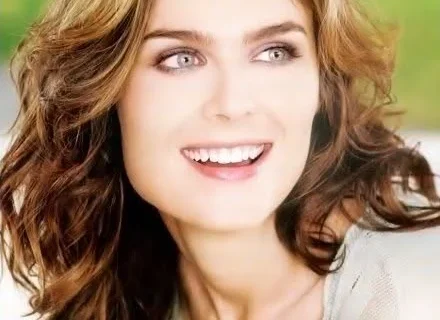 Emily Deschanel net worth