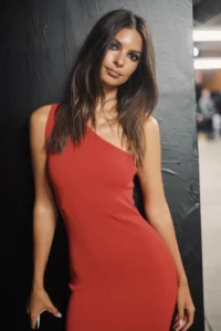 Emily Ratajkowski net worth: Modelling to entrepreneurship