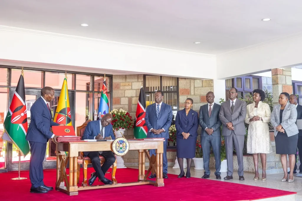 Ruto signs Tax Laws Amendment Bill, retains 8pc VAT on fuel for 90 Days